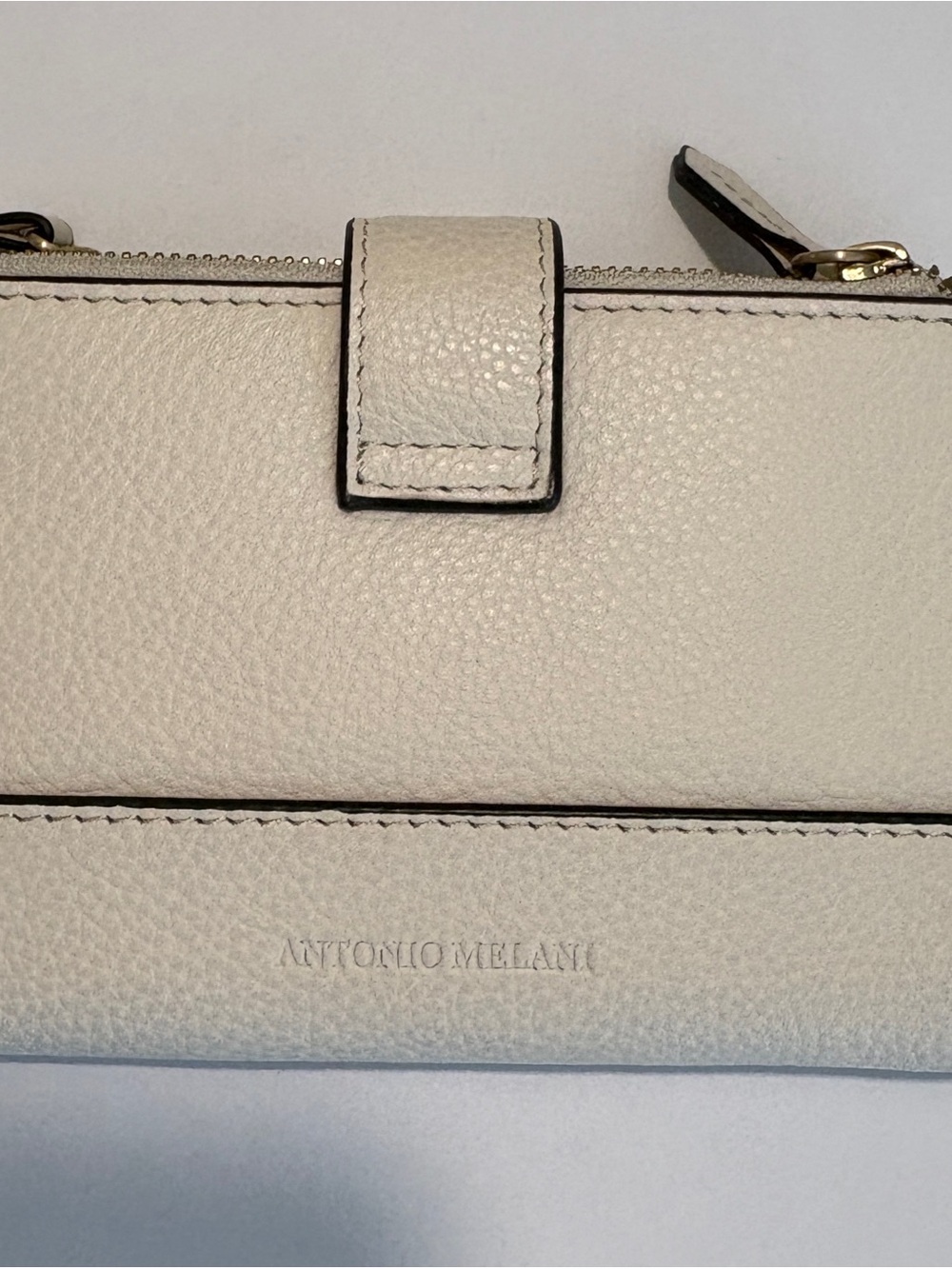 Antonio Melani Cream White Pebbled Leather Wallet two zippered compartments nwt